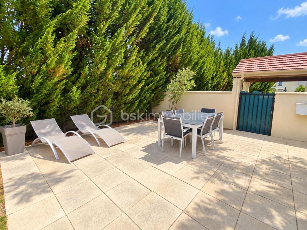 Vente Maison Maison de ville de 105 m² avec jardin, au calme, sans vis à vis, DPE C Saint pierre du perray