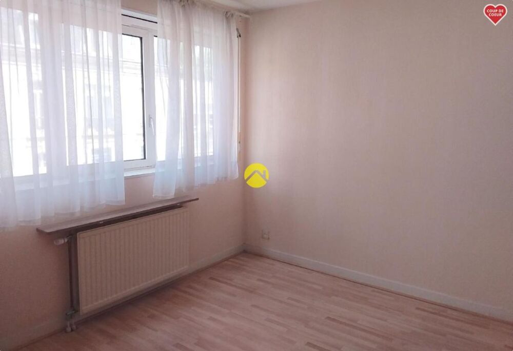 APPARTEMENT AVEC BALCON ET GARAGE