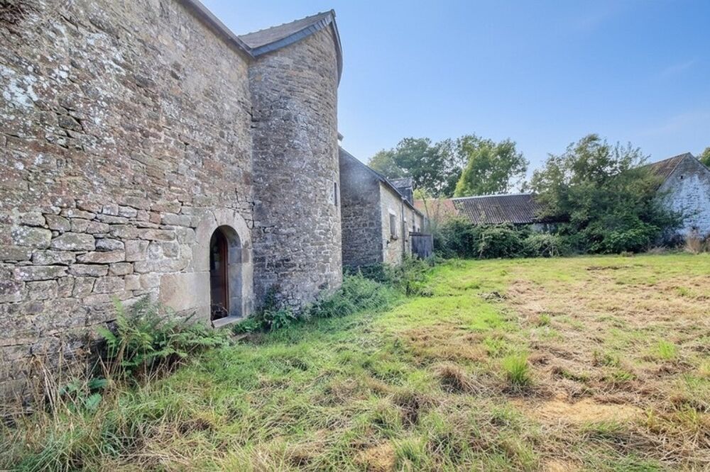 Locmalo Belle longère bretonne avec dépendances et grand terrain  calme et nature