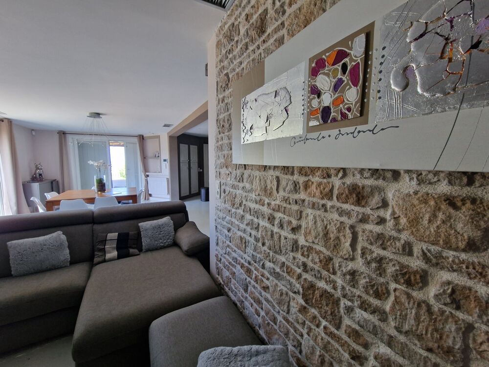 à vendre  Propriété/château Saignon (84400)