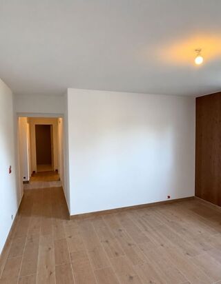  Appartement à louer 2 pièces 43 m²