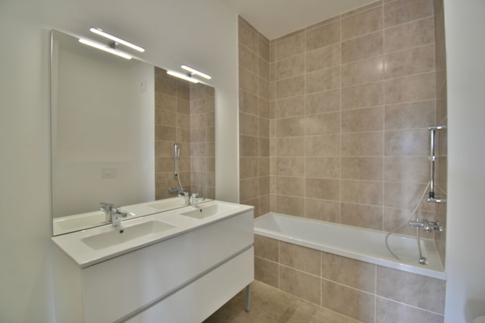 Vente Appartement TREVOUX (01) - Appartement T4 de 95 m² avec terrasse de 14 m² Trevoux