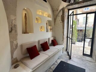  Immeuble à vendre 15 + pièces 1475 m²