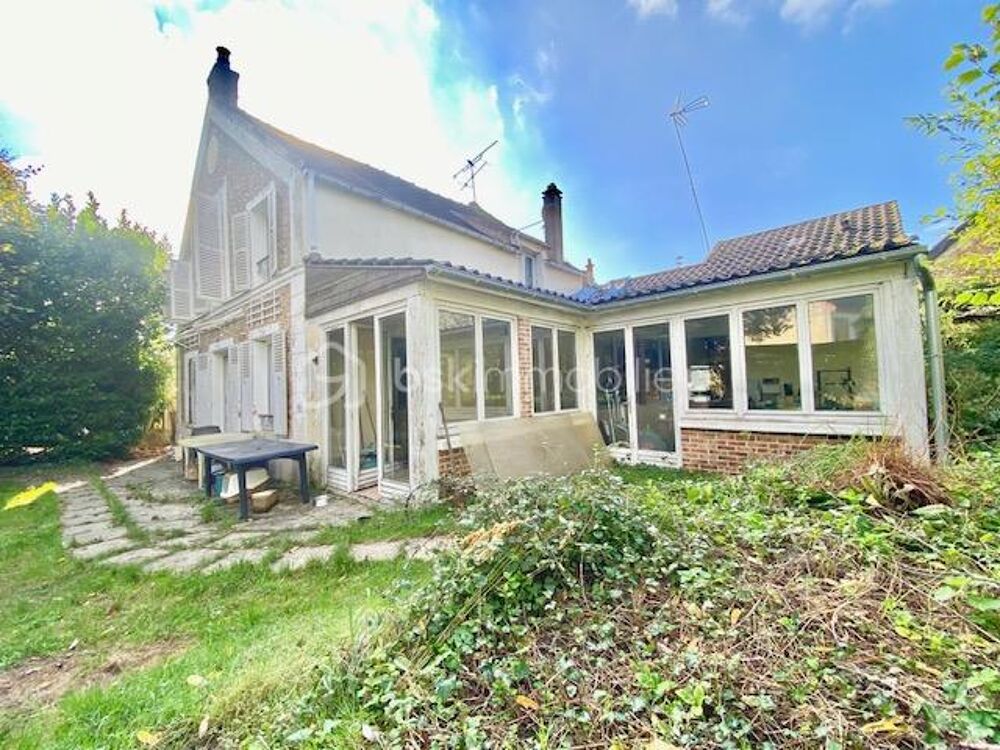 Maison divisible de 183 m² à rénover avec 3150 m² de terrain