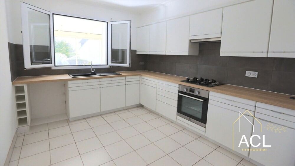 Vente Maison Maison rénovée de 4 chambres avec commerces à pieds Belz