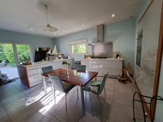  Propriété/château à vendre 8 pièces 320 m²