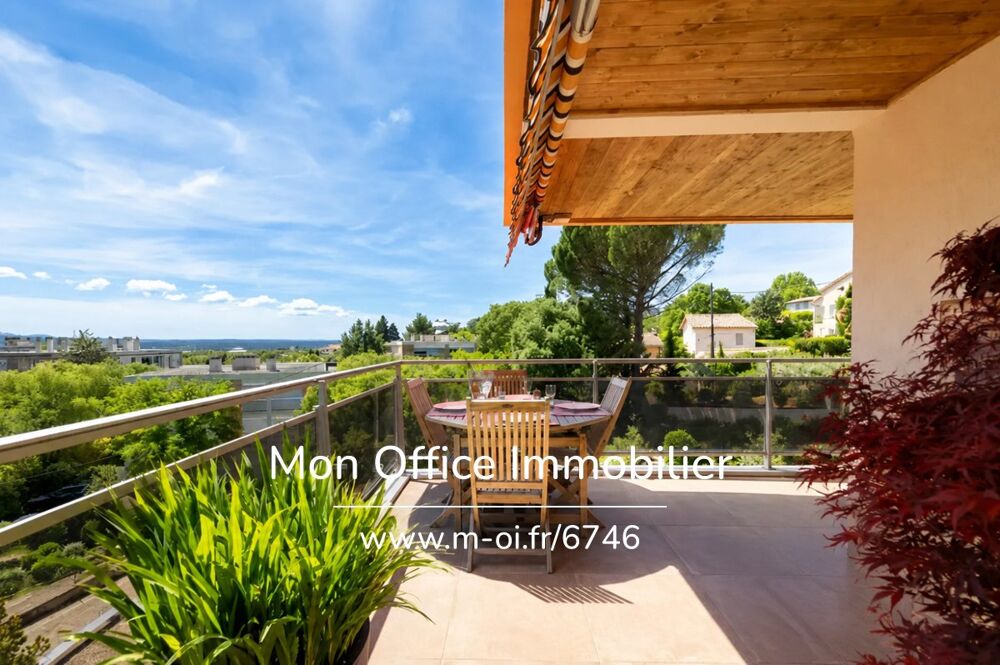 Référence : 7051-ABO. - Appartement 4 pièces, dernier étage avec grande terrasse et cave