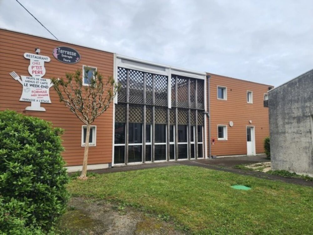 Vente Immeuble ? SPÉCIAL INVESTISSEUR – EMPLACEMENT N°1 NANTES / PORNIC ?  IMMEUBLE COMMERCIAL À FORT POTENTIEL DE RESTRUCTURATION ET DE VALORI Machecoul saint meme