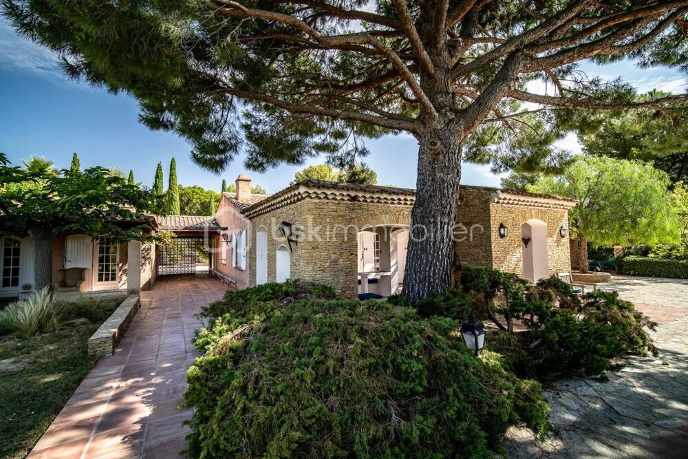 � vendre  Propri�t�/ch�teau La Cadi�re-d'Azur (83740)