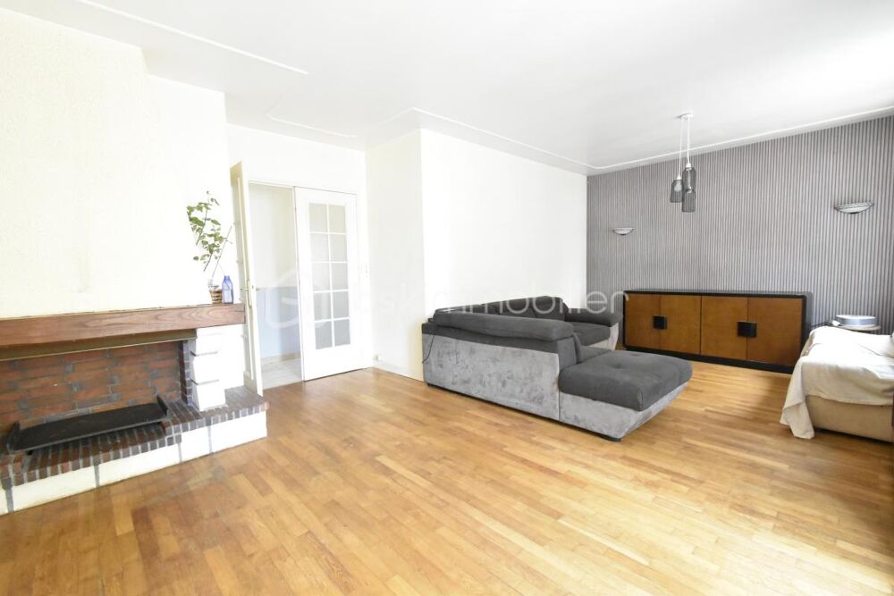 Maison familiale d'environ 135 m²  4 chambres  Sous-sol total  Jardin clos  Étréchy