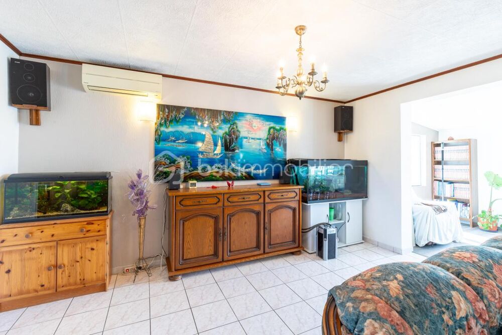 Maison 6 pièces de 160 m² environ à Marchémoret