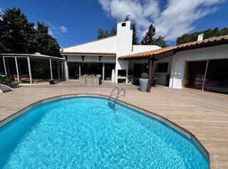  Villa à vendre 6 pièces 200 m²