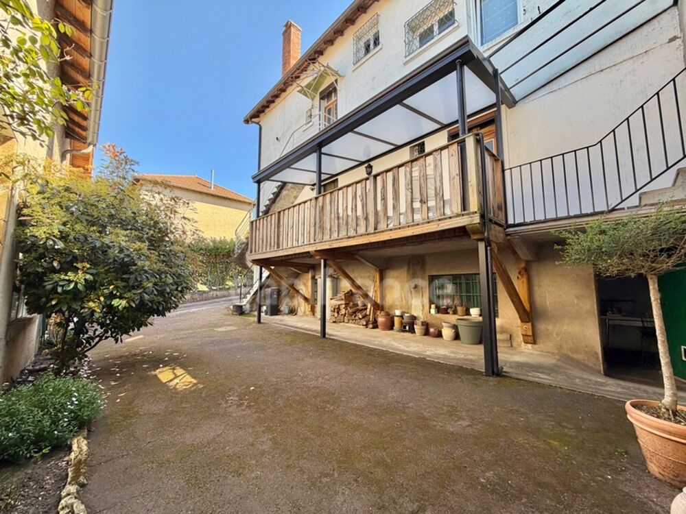 ENSEMBLE IMMOBILIER : MAISON + APPARTEMENT INDEPENDANT + GARAGE DE 135M2 + DEPENDANCES ET TERRAIN CLOS  RARE SUR LE SECTEUR
