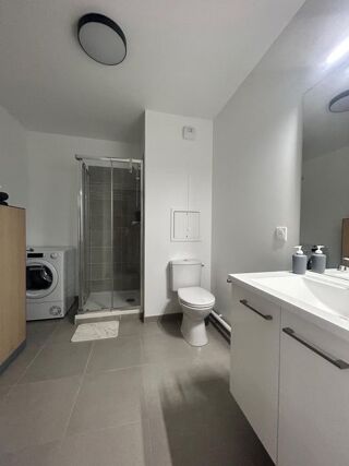  Appartement à louer 2 pièces 42 m²