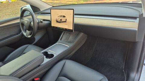 Model Y 275 Rwd Standard Range 2022 occasion 18000 Bourges