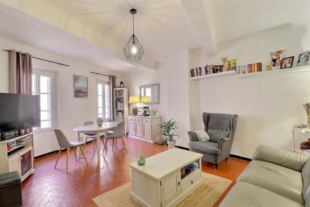 Vente Appartement CENTRE VILLE SANARY SUR MER - APPARTEMENT DE TYPE 3 - Sanary sur mer