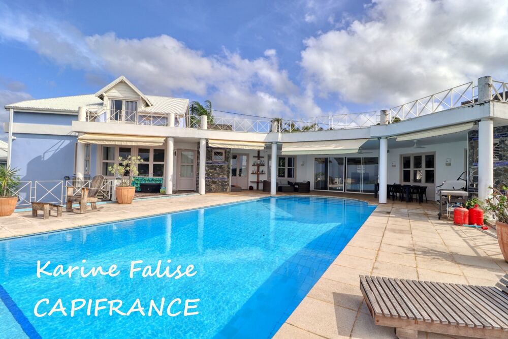 Villa d'architecte T5 avec studio indépendant, piscine et vue mer exceptionnelle