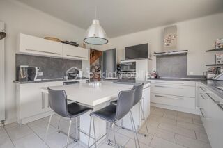  Villa � vendre 6 pi�ces 230 m�