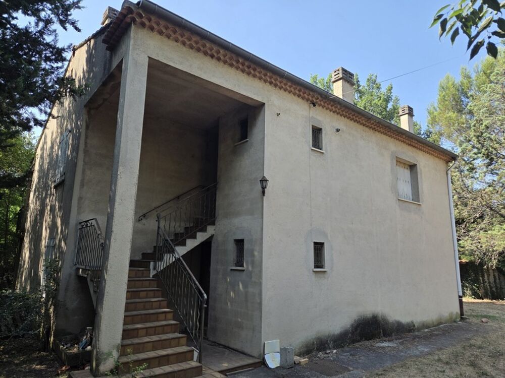 Vente Maison AIX Sud - Cabriès - Vente Grande Villa T4 de 200 M2 plein sud, à rénover, sur 1900M2 de terrain, emplacement de premier choix au Cabries