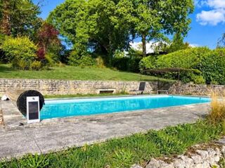  Maison à vendre 14 pièces 346 m²