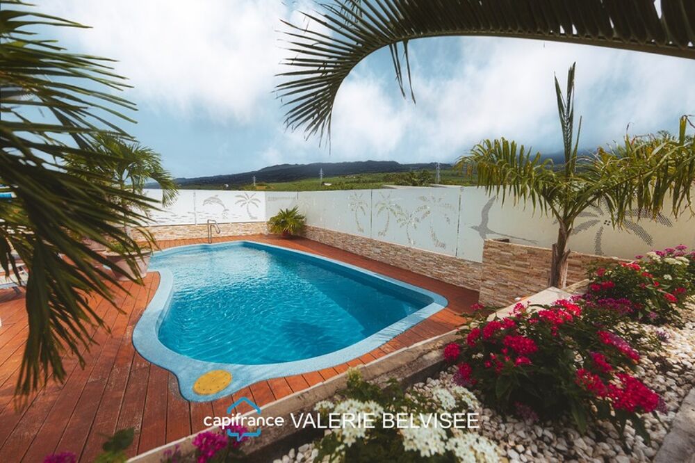 VILLA FAMILIALE F5 AVEC PISCINE, VUE DÉGAGÉE ET SUPERBES VOLUMES  SAINT-LOUIS