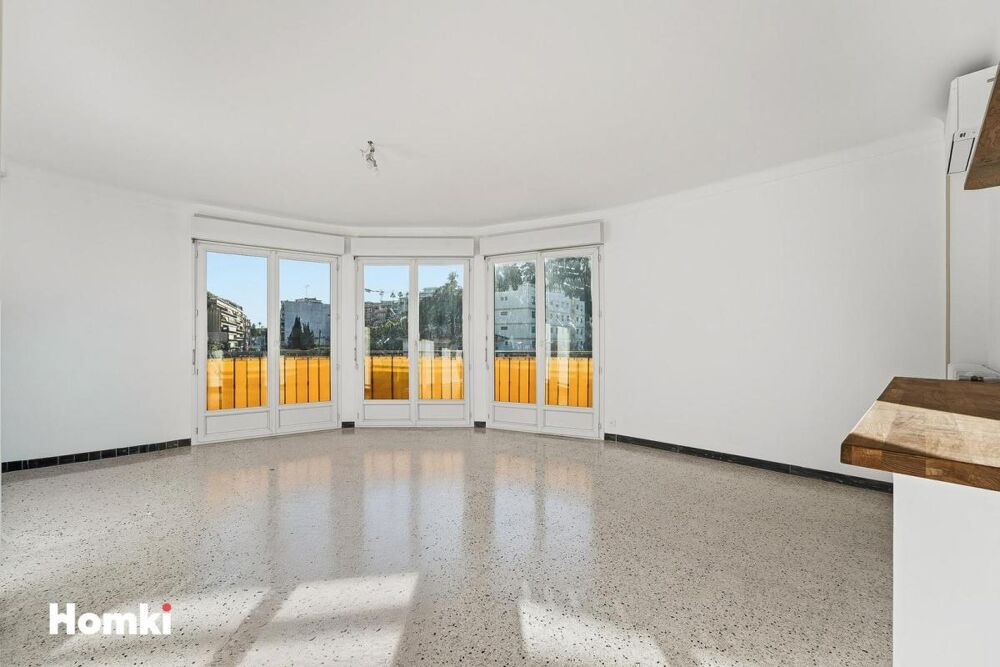Vente Appartement Appartement T4 de 106 m² à Saint-Laurent-du-Var 06700 Saint laurent du var