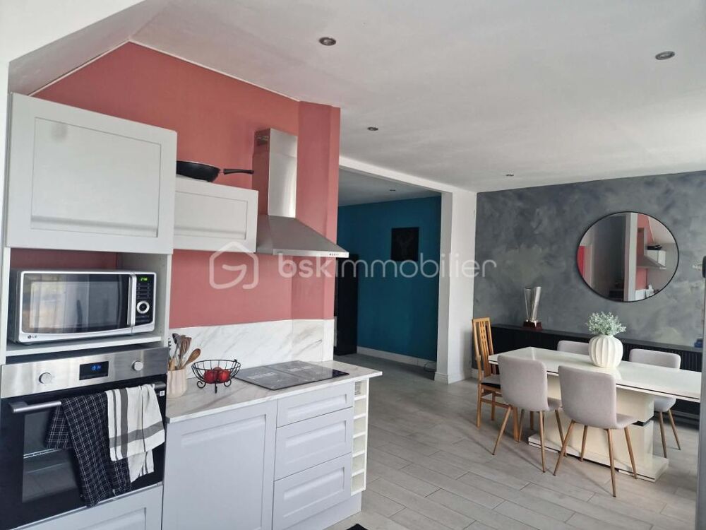 Maison 97 m² avec sous-sol aménagé et terrain  Les Ageux