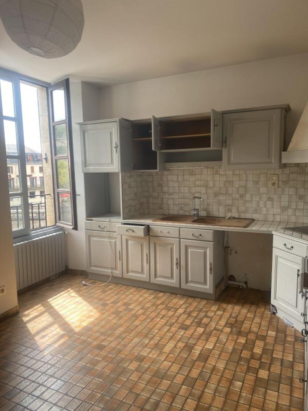 Location Appartement A LOUER GRAND TYPE 2/ 3 SUR TOUR DE VILLE Villefranche de rouergue