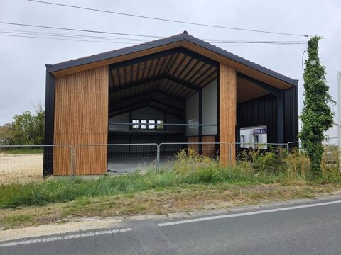 ST-PIERRE D'OLERON (17), A Louer emplacement N&deg;1, Grand B&acirc;timent commercial neuf 396m&sup2; sur terrain 1.250m&sup2; 4500 17310 Saint pierre d oleron