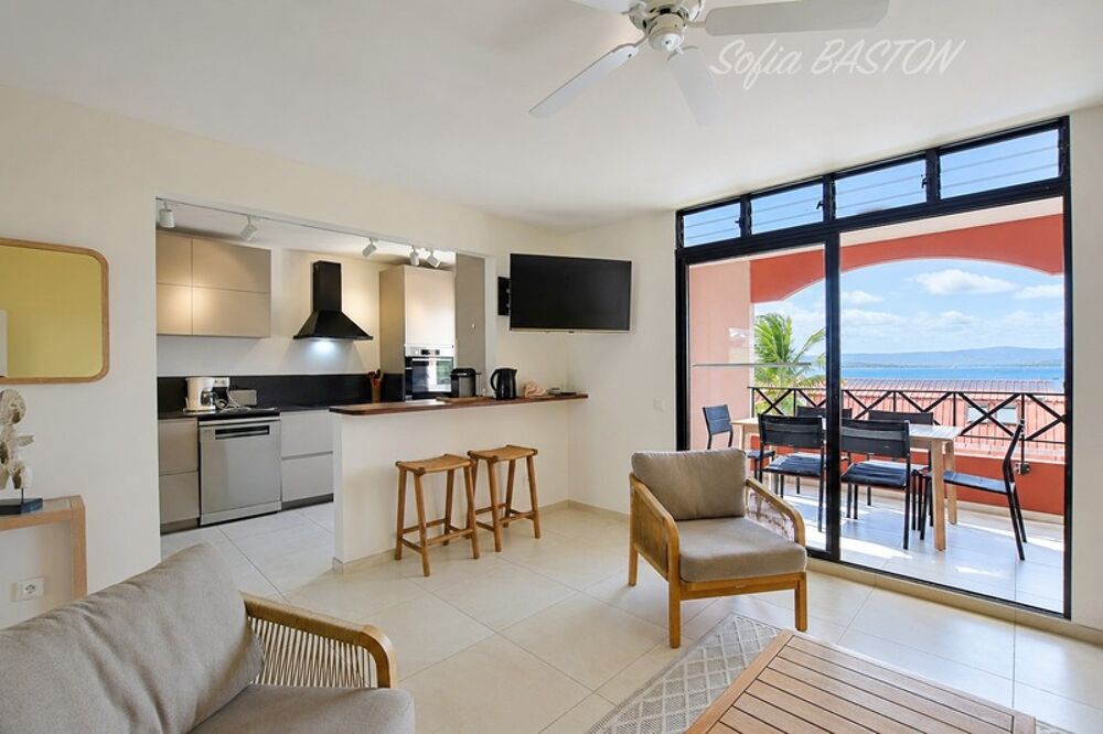 À VENDRE  LES TROIS-ÎLETS MARTINIQUE  APPARTEMENT T3 DUPLEX ENTIÈREMENT RÉNOVÉ  VUE MER  PROCHE PLAGES