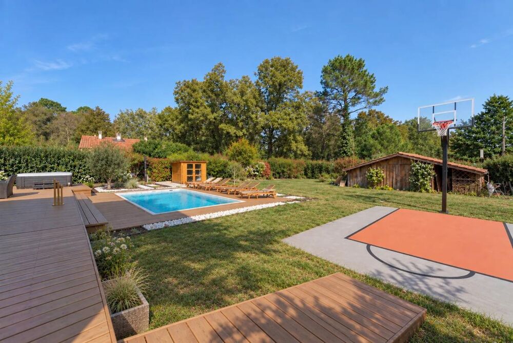 Maison familiale + dépendance à Saint-Selve