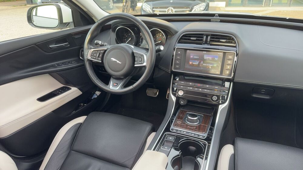 XE 3.0 SC V6 340 BVA S 2016 occasion 76230 Isneauville