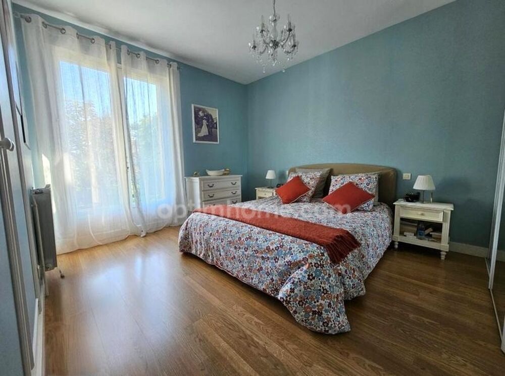 Vente Maison Maison 6 pièces – 151 m² avec Terrain constructibble exceptionnel de 6335 m²  LA COURONNE (16) La couronne