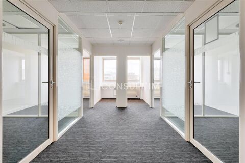 A louer surface de bureaux de 950 m&sup2; 19113 92240 Malakoff
