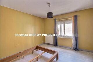  Immeuble à vendre 15 + pièces 268 m²