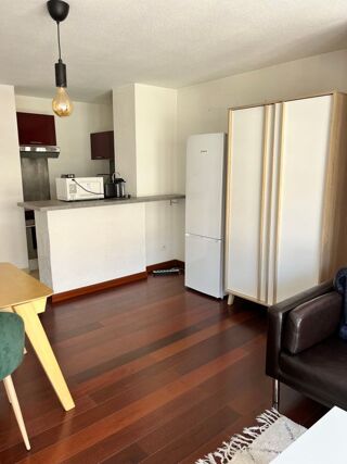  Appartement à louer 2 pièces 44 m²