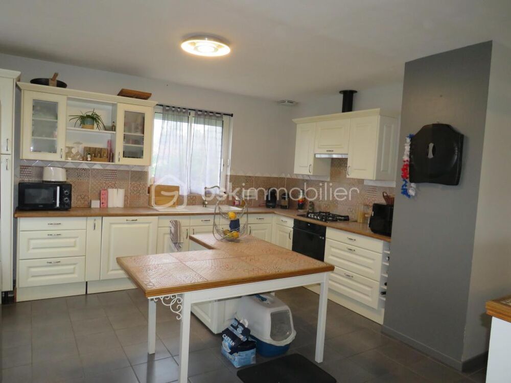 Maison dhabitation de 150 m² avec un appartement indépendant