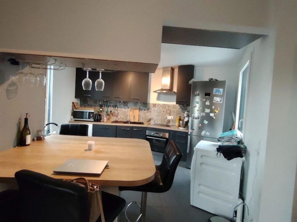 Vente Appartement Appartement  3 pièce(s) 63m2 + Terrasse 44m2 La courneuve