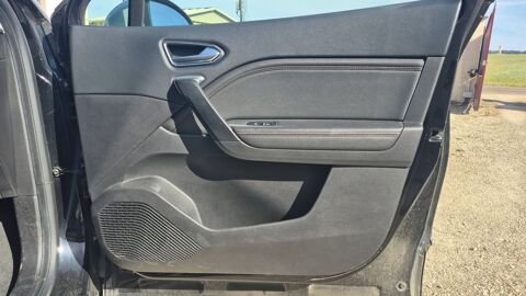 Captur 1.6 E-Tech Plug-in 160 EDC6 Initiale Paris 2020 occasion 89360 Percey