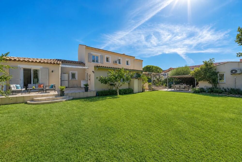Vente Villa Maison familiale 252m²-6 chambres+ studio 32m² La valette du var