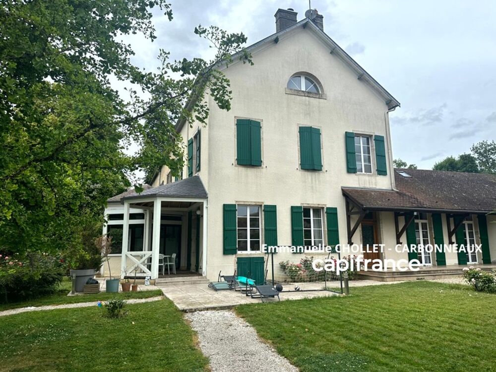 ELEGANTE PROPRIETE AVEC PISCINE, GÎTE INDÉPENDANT ET ESPACE PROFESSIONNEL  POUILLY-EN-AUXOIS CENTRE