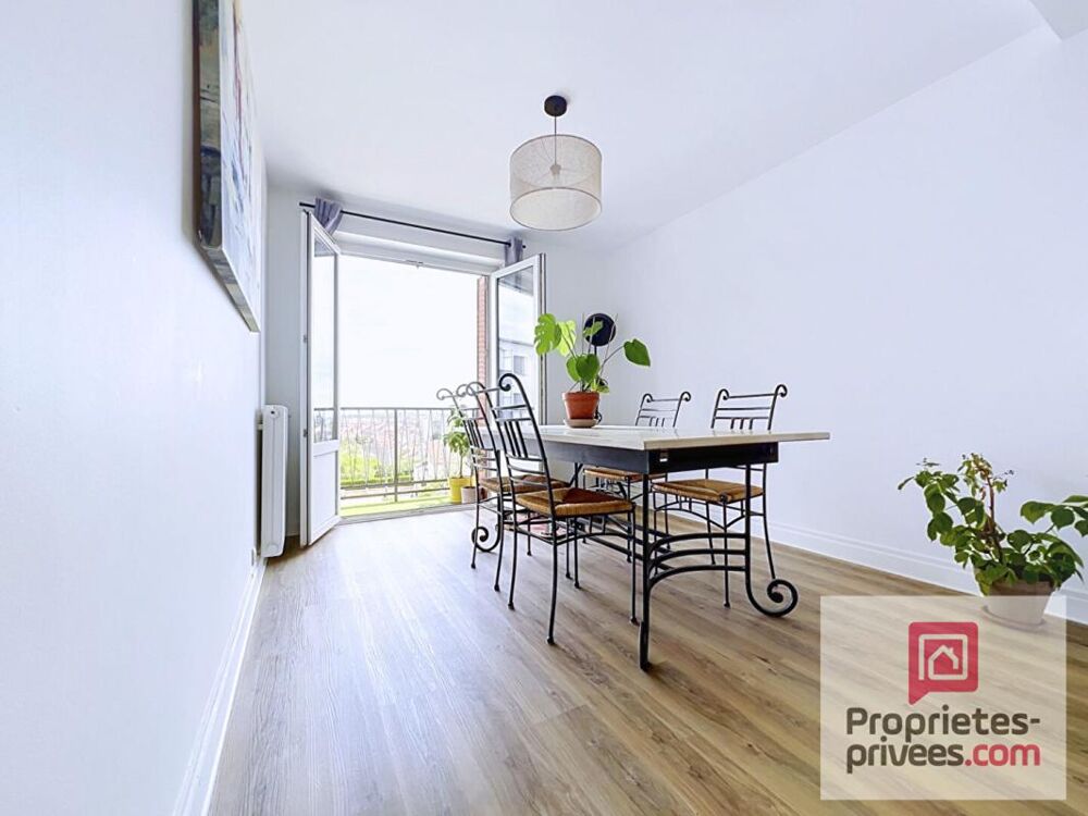 Appartement T4 traversant avec balcon