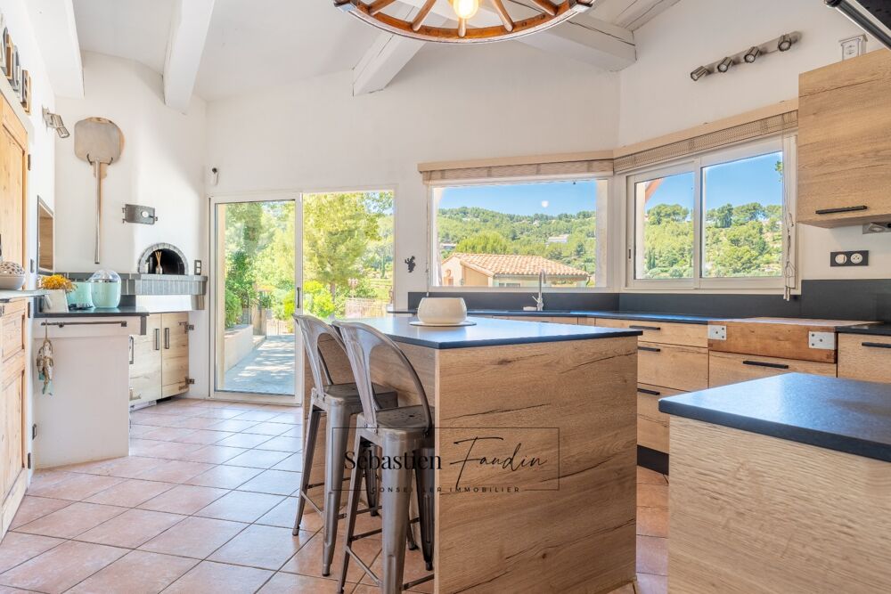 à vendre  Maison La Cadière-d'Azur (83740)