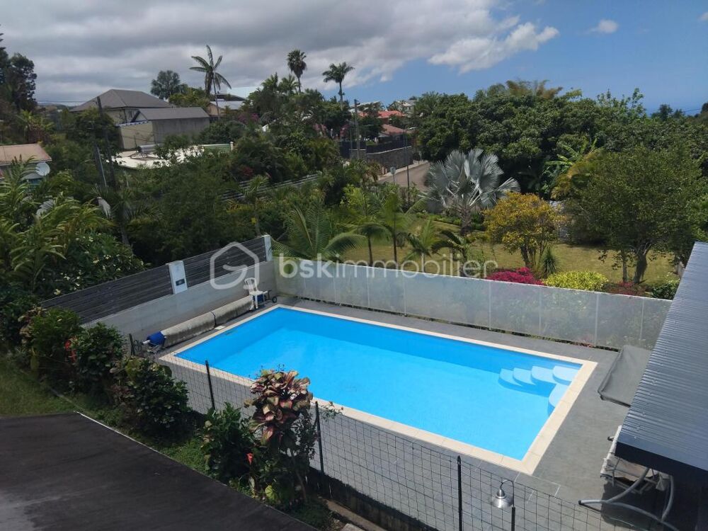 Villa avec piscine jacuzzi et grand jardin à l'île de la Réunion