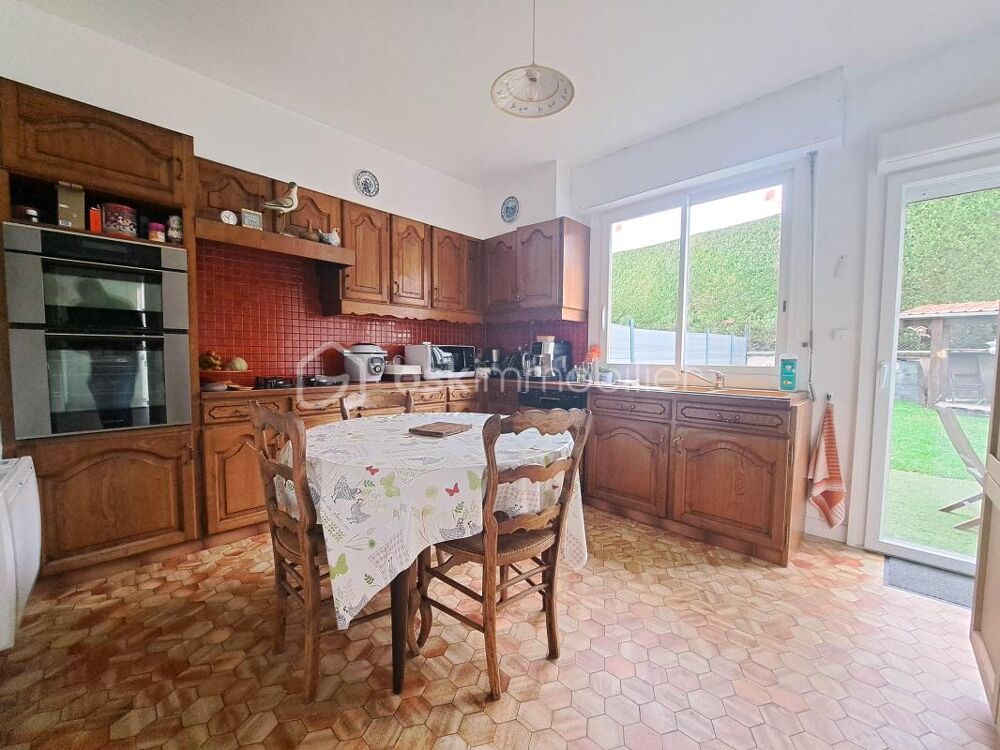 MAISON AVEC SOUS-SOL COMPLET DANS UN QUARTIER CALME DABBEVILLE