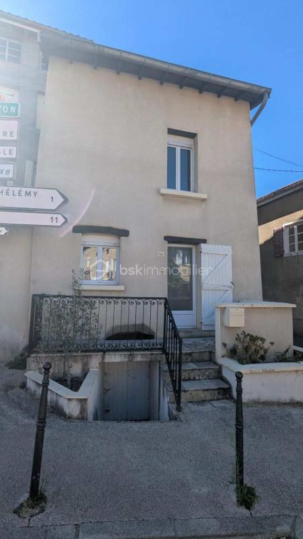 MAISON DE VILLAGE