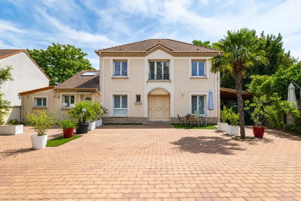 Vente Maison Maison de 5 pièces de plus de 120 m² à Argenteuil avec annexe Argenteuil