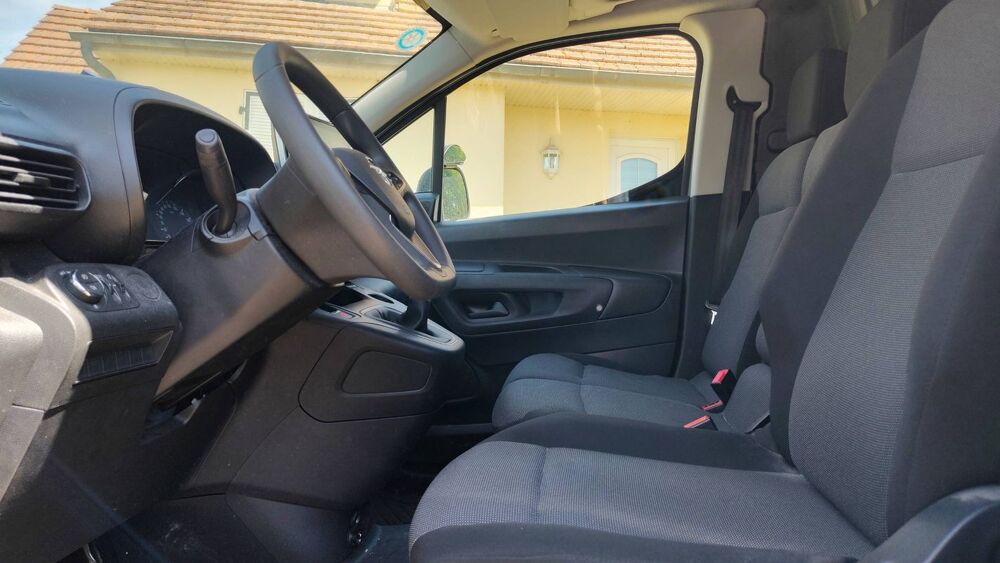 Combo VU M IV 1.5 D 130 Elegance - Premi&egrave;re main 2021 occasion 77000 Melun