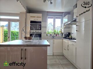  Maison à vendre 15 + pièces 253 m²