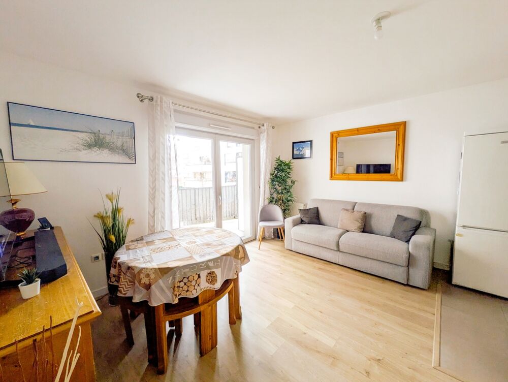 EXCLUSIVITÉ  Appartement récent, balcon, parking et gare à pied : un 2 pièces prêt à vivre !